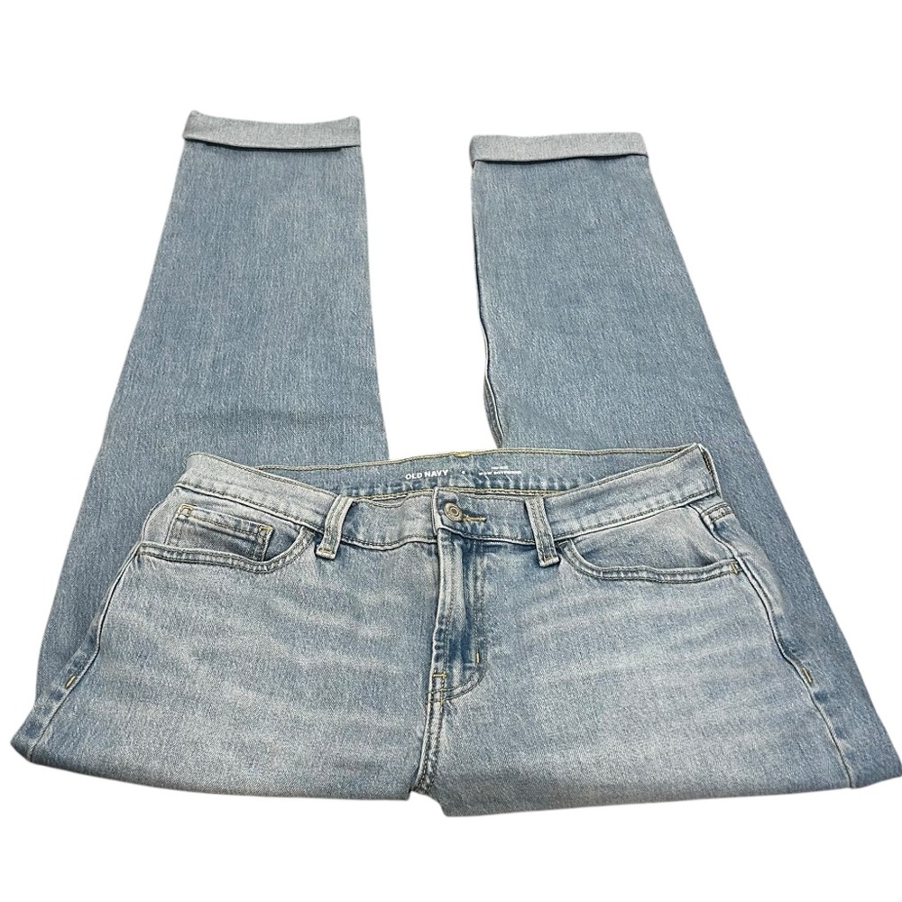 Light Wash Blue Jeans Boyfriend Style Mid Rise Design Old Navy Womens Size 6 Fit - Picture 2 of 4